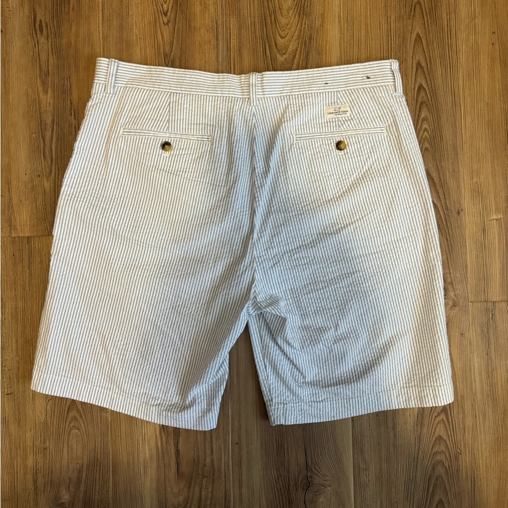 Vineyard Vines Men’s Seersucker Shorts - Picture 4 of 5
